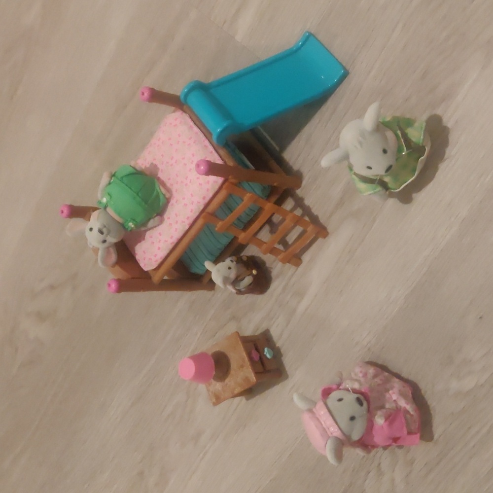 Vintage Li'l Woodzeez HANDYDANDY MOUSE FAMILY Play Set Of 4 Figures &Bunkbed Bed